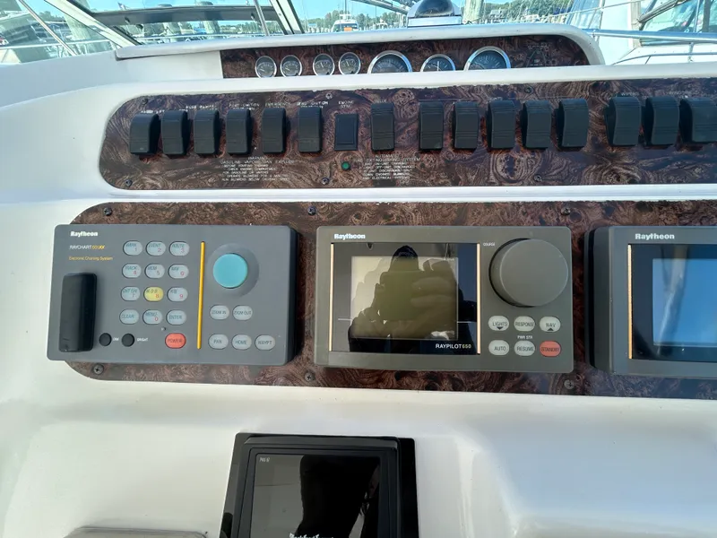 Slide: The Image of Sea Ray 400 SUNDANCER 1998 - 25