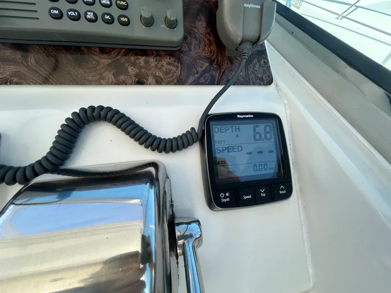 Slide: The Image of Sea Ray 400 SUNDANCER 1998 - 29