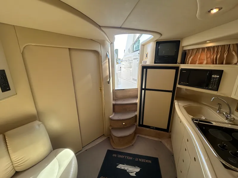 Slide: The Image of Sea Ray 400 SUNDANCER 1998 - 43