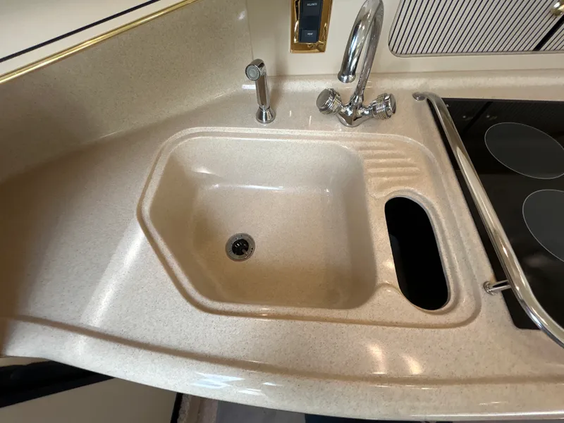 Slide: The Image of Sea Ray 400 SUNDANCER 1998 - 53