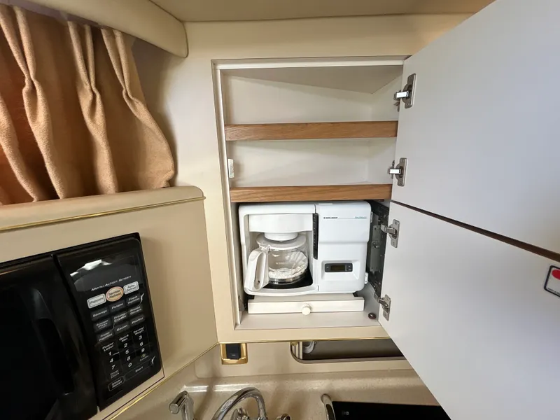 Slide: The Image of Sea Ray 400 SUNDANCER 1998 - 54