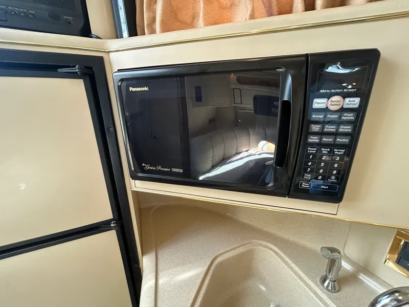 Slide: The Image of Sea Ray 400 SUNDANCER 1998 - 55