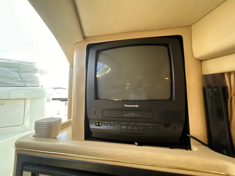 Slide: The Image of Sea Ray 400 SUNDANCER 1998 - 56