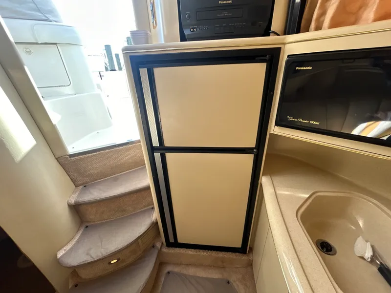 Slide: The Image of Sea Ray 400 SUNDANCER 1998 - 57