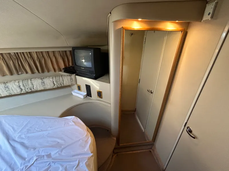 Slide: The Image of Sea Ray 400 SUNDANCER 1998 - 67