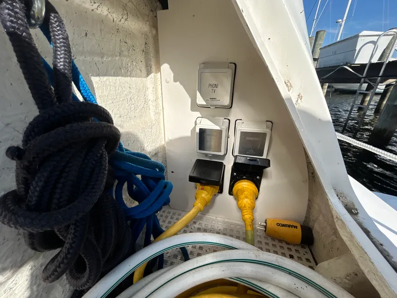 Slide: The Image of Sea Ray 400 SUNDANCER 1998 - 85