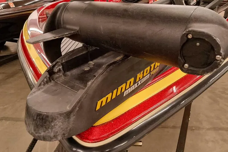 Slide: The Image of 2008 Ranger Z520 Comanche boat with Minn Kota trolling motor, close-up view. - 8
