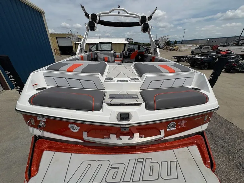 Slide: The Image of Malibu 23 LSV 2022 - 6