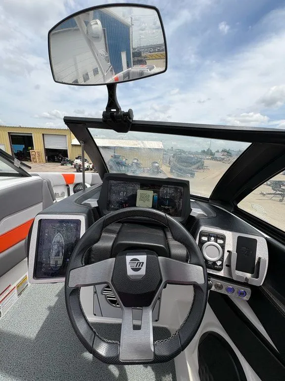 Slide: The Image of Malibu 23 LSV 2022 - 11