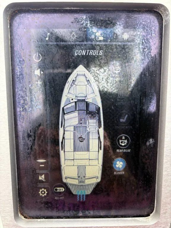 Slide: The Image of Malibu 23 LSV 2022 - 12