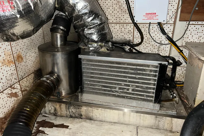 Slide: The Image of Propeller of a 1979 Litton Trawler with blue hull in dry dock. - 20