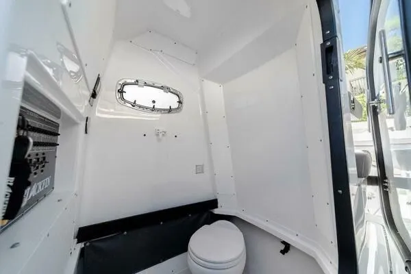 Slide: The Image of Blackfin 272 CC 2018 - 14