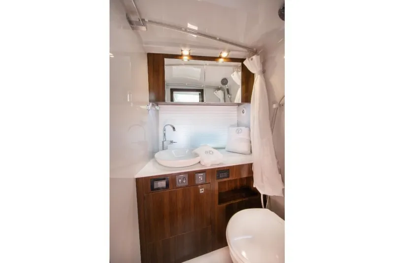 Slide: The Image of 2023-Cruisers-Yachts-34-GLS-I/O-MarineMax - 31
