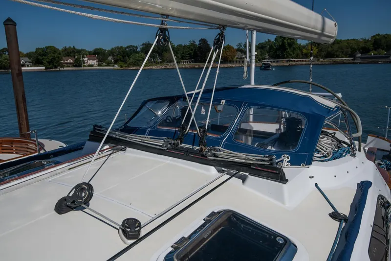 Slide: The Image of Sailboat Morris Ocean Series 45, 2007 model, docked on a sunny day. - 19