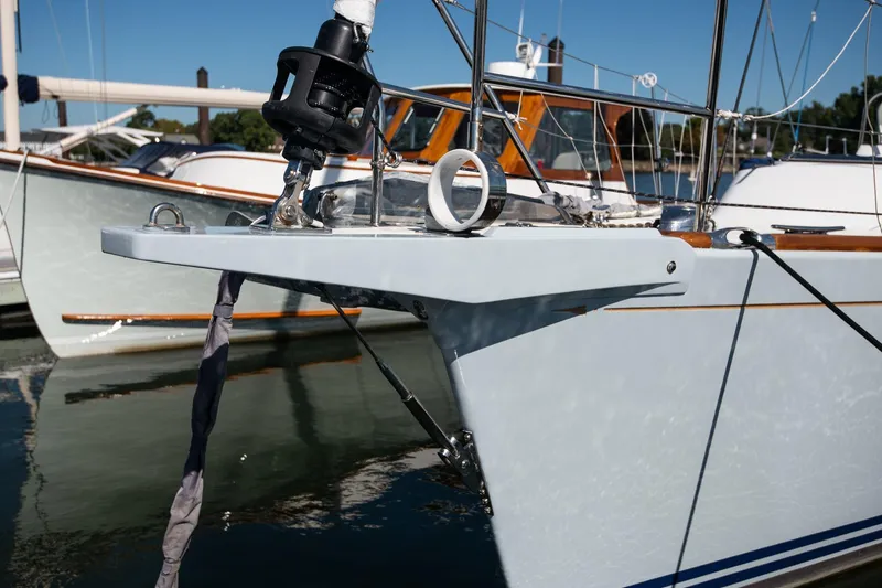 Slide: The Image of 2007 Morris Ocean Series 45 yacht bow detail in marina setting. - 23