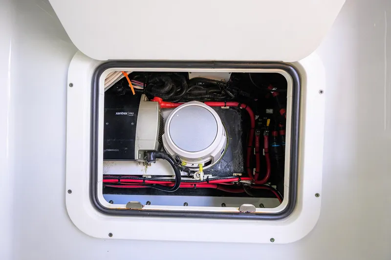 Slide: The Image of Yellowfin 42 Offshore 2021 - 50