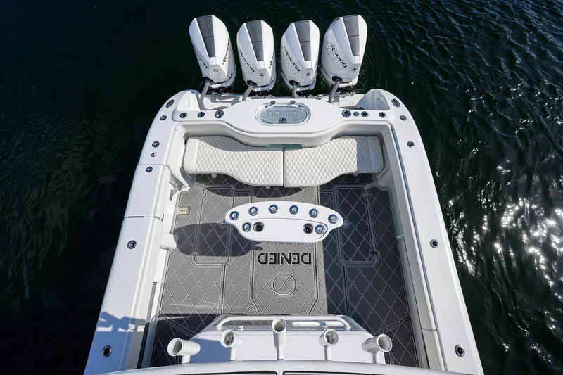 Slide: The Image of Yellowfin 42 Offshore 2021 - 56