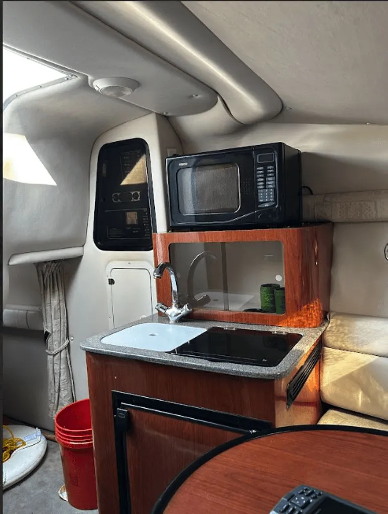 Slide: The Image of Crownline Boats 242 CR 2004 - 6