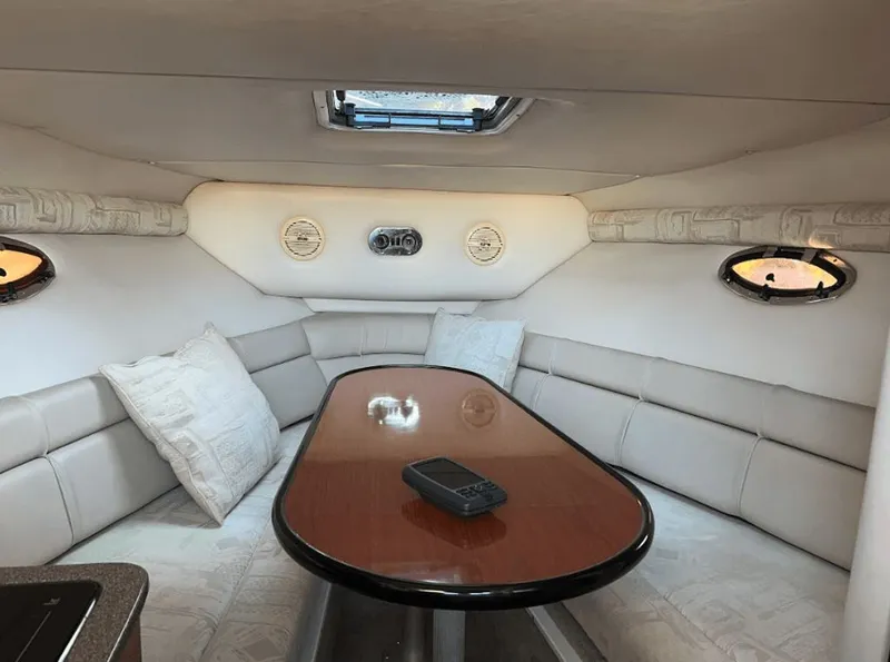 Slide: The Image of Crownline Boats 242 CR 2004 - 7