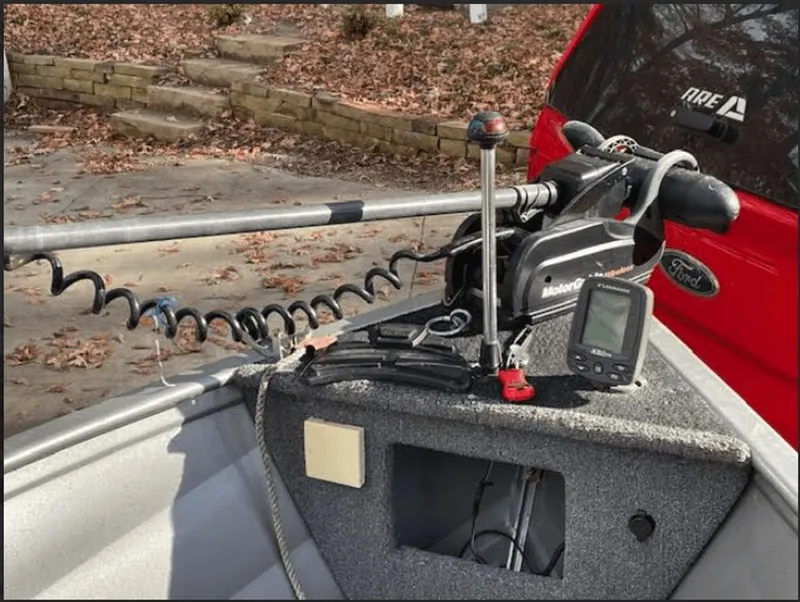 Slide: The Image of Crestliner 16 Kodiak 2014 - 4