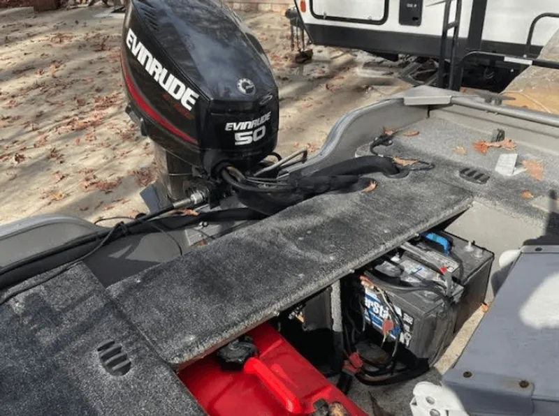 Slide: The Image of Crestliner 16 Kodiak 2014 - 5