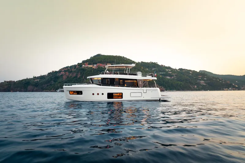 Slide: The Image of Beneteau Swift Trawler 54 2026 - 2