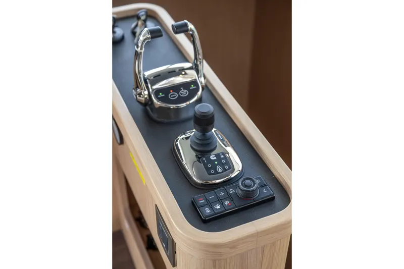 Slide: The Image of Beneteau Swift Trawler 54 2026 - 40