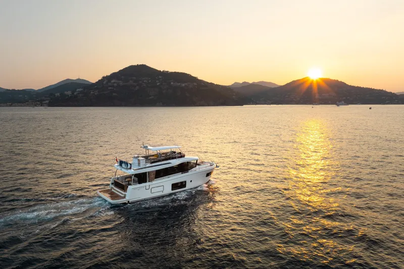 Slide: The Image of Beneteau Swift Trawler 54 2026 - 9