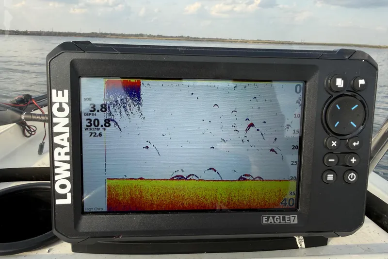 Slide: The Image of Livewell in 2023 Mako Pro Skiff 15 CC boat, filled with water. - 76