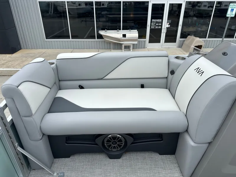 Slide: The Image of Avalon VNT VRB21 2026 - 12