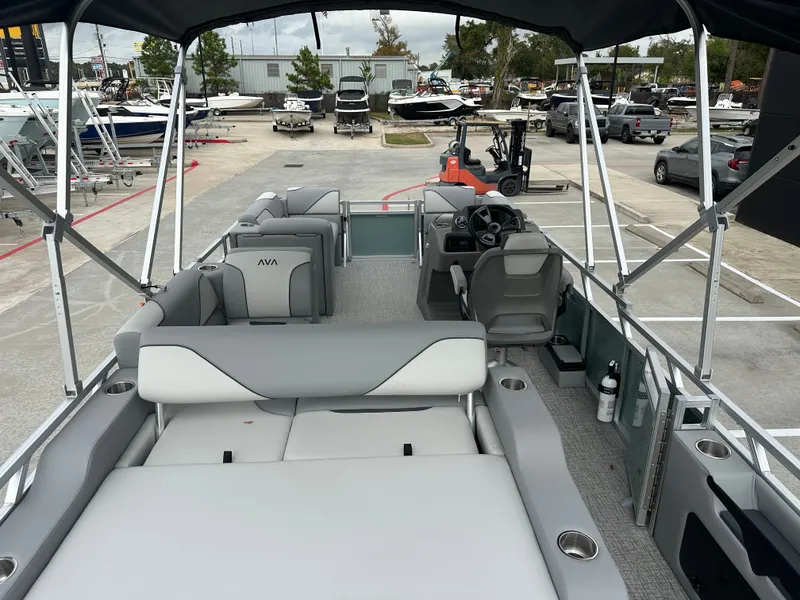 Slide: The Image of Avalon VNT VRB21 2026 - 35