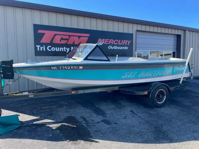 The Image of Correct Craft Ski Nautique 1990 - 1