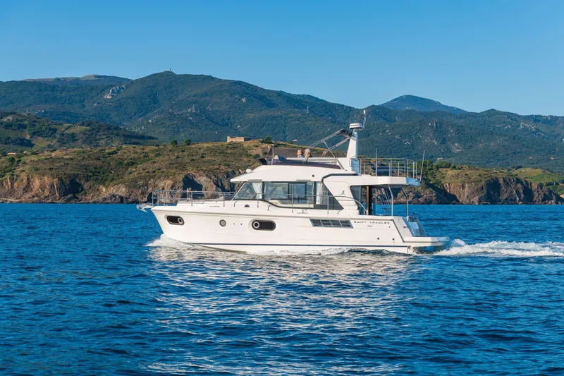Slide: The Image of Beneteau Swift Trawler 41 Fly 2026 - 14