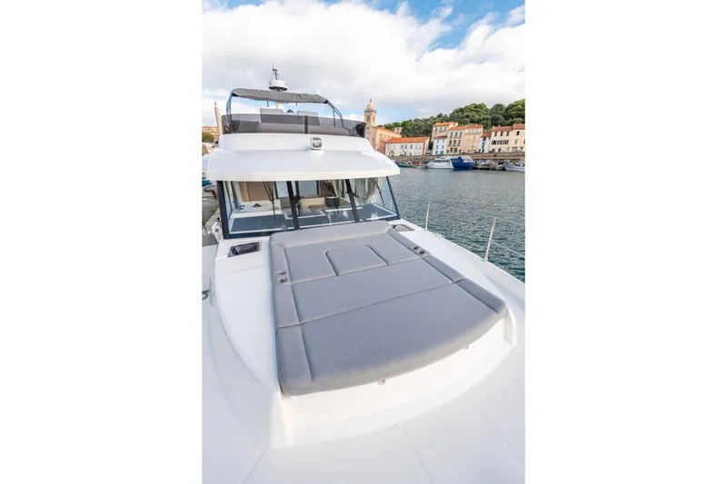 Slide: The Image of Beneteau Swift Trawler 41 Fly 2026 - 26