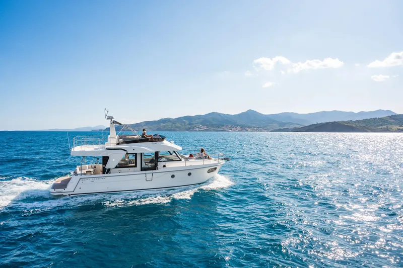 Slide: The Image of Beneteau Swift Trawler 41 Fly 2026 - 20