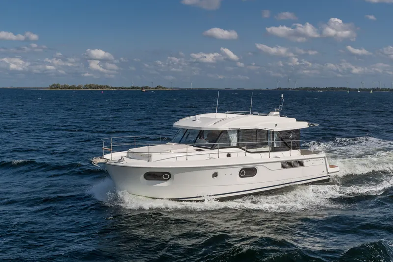 Slide: The Image of Beneteau Swift Trawler 41 Sedan 2026 - 15