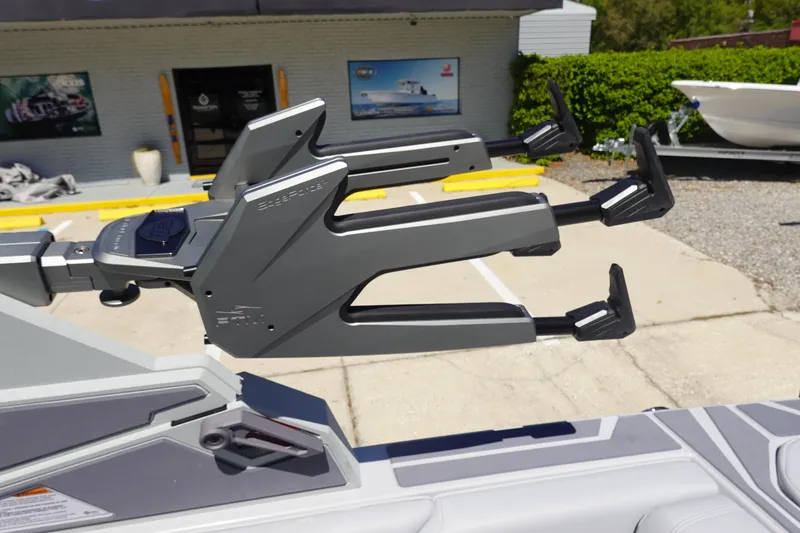 Slide: The Image of 2026 Malibu Wakesetter 22 LSV boat accessory detail in a sunny outdoor setting. - 41