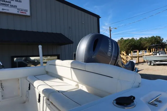 Slide: The Image of Sea Hunt Ultra 196 2017 - 10