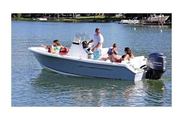 Slide: The Image of Sea Hunt Ultra 196 2017 - 4