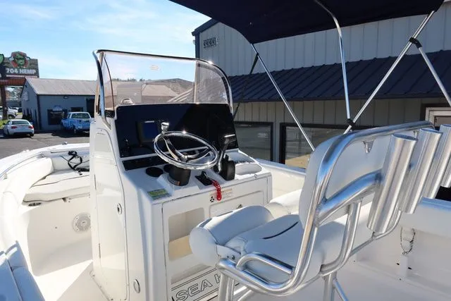 Slide: The Image of Sea Hunt Ultra 196 2017 - 9