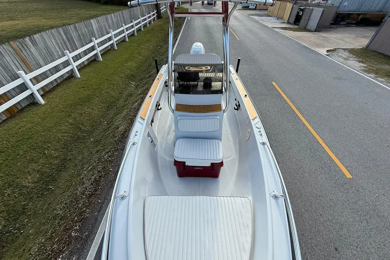Slide: The Image of 1997 Boston Whaler 17 Outrage II boat on trailer, viewed from above. - 14