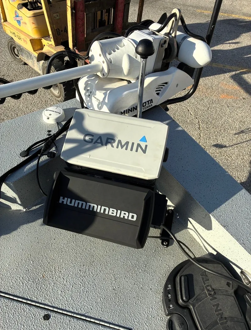 Slide: The Image of Excel 220 Bay Pro 2019 - 14