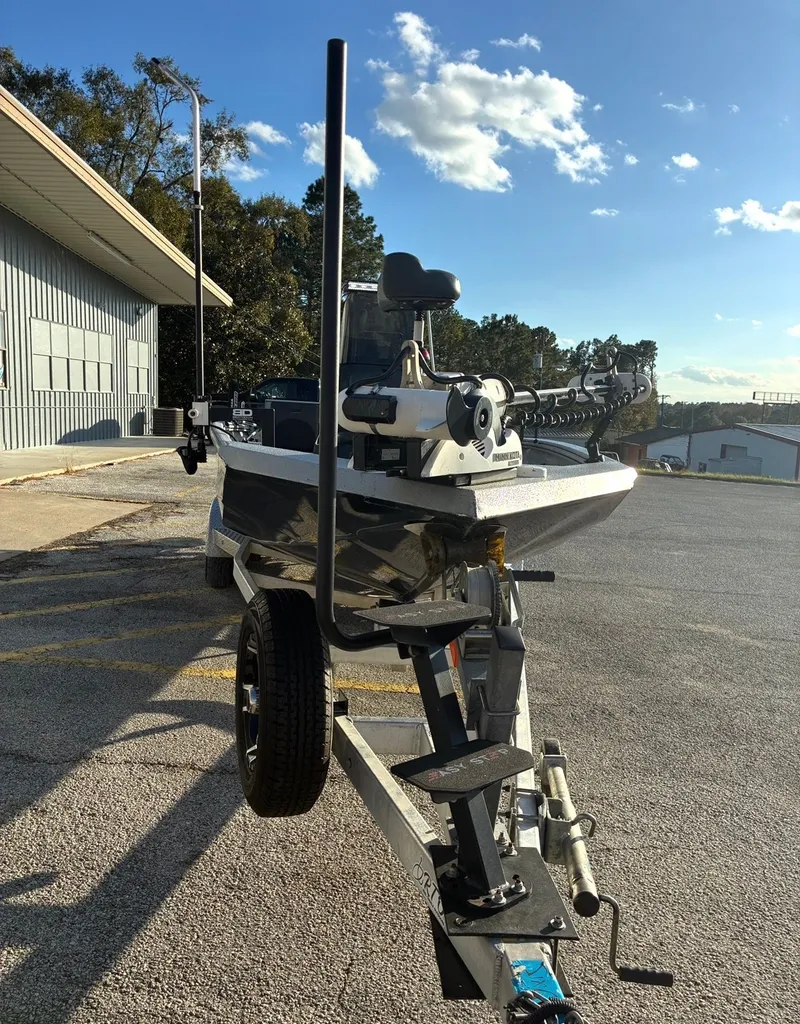 Slide: The Image of Excel 220 Bay Pro 2019 - 25