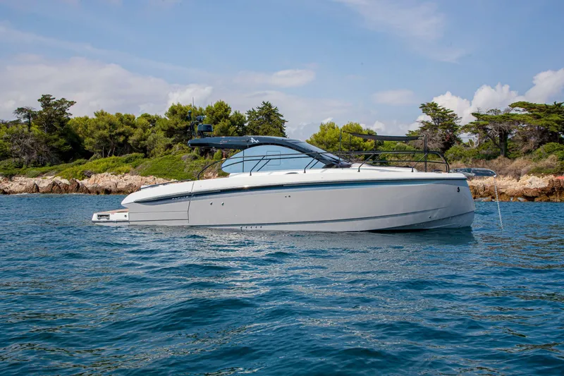 Slide: The Image of Beneteau Gran Turismo 40 2026 - 12