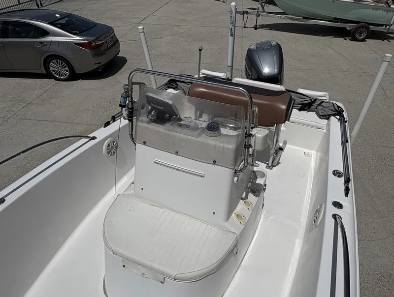 Slide: The Image of Sea Pro 190 Center Console 2003 - 11