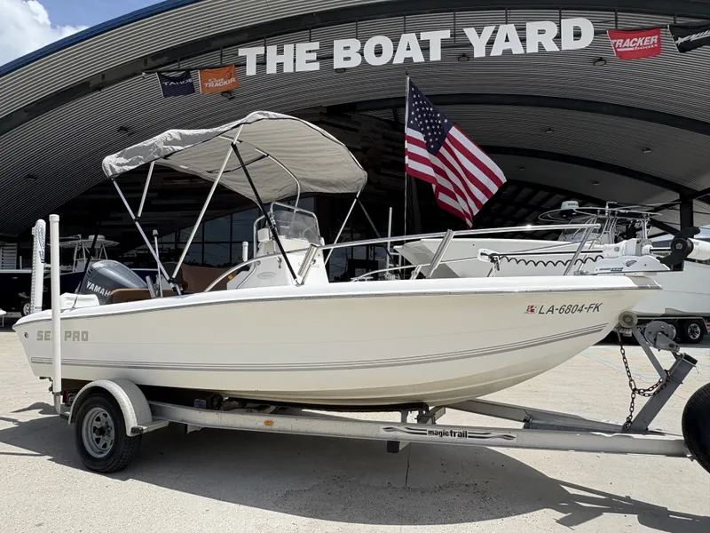 Slide: The Image of Sea Pro 190 Center Console 2003 - 5