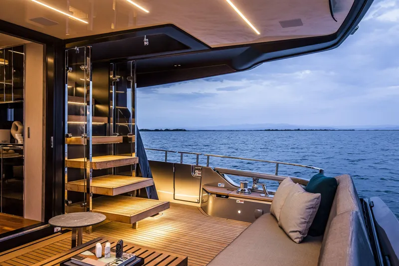 Slide: The Image of Cranchi Sessantasette 67 2026 - 25