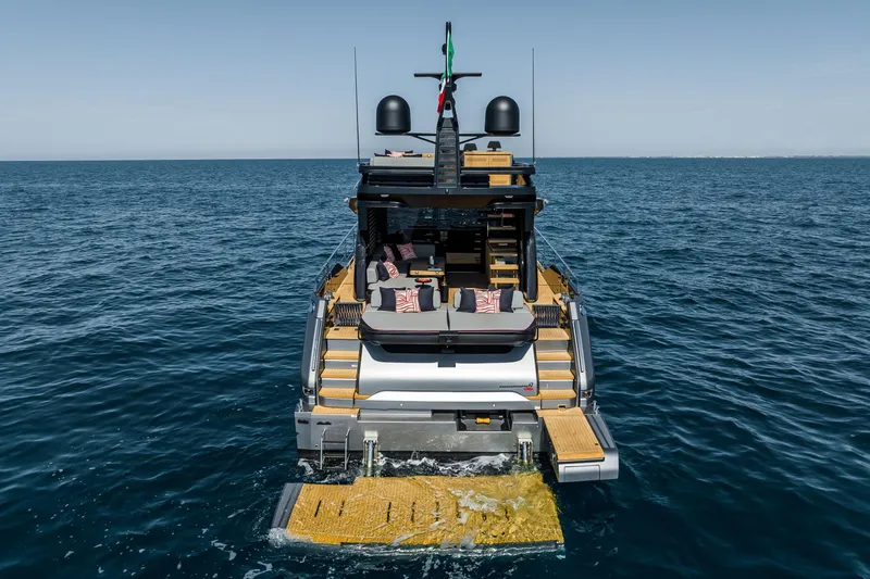 Slide: The Image of Cranchi Sessantasette 67 Corsa 2026 - 42