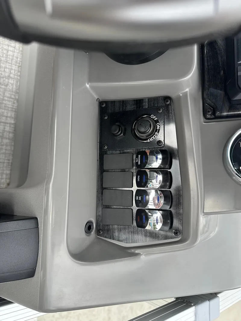 Slide: The Image of Avalon VNT VRB21 2026 - 23