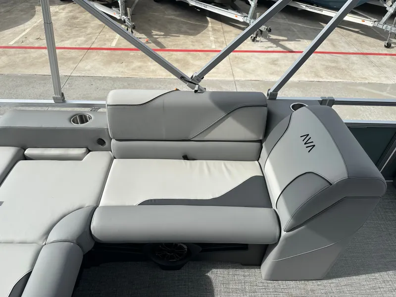 Slide: The Image of Avalon VNT VRB21 2026 - 28